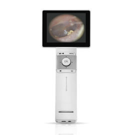 Inspección completa de Digitaces del otoscopio video de Digitaces con el otoscopio de la salida de tarjeta del SD USB