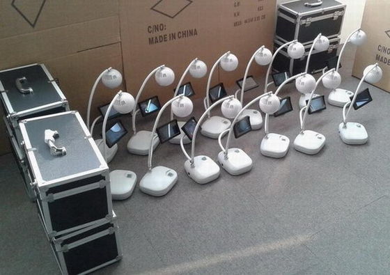 Tipo de alta resolución dispositivo de la tabla 800X480 del localizador de la vena con la pantalla 3.5Inch para la pierna del brazo de mano